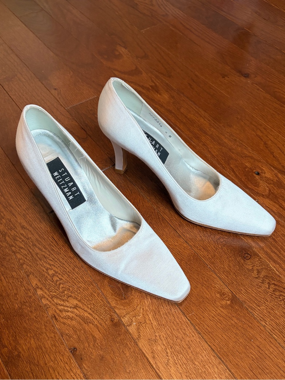 Stuart Weitzman Ivory Pointed-Toe Mid Heel Pumps
